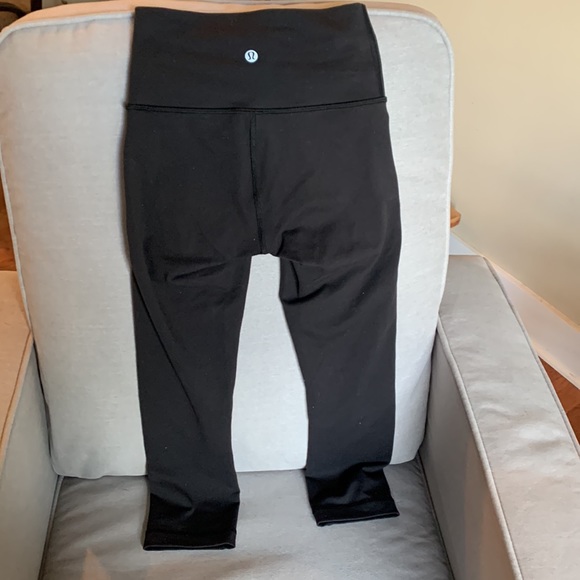 Lululemon crop leggings - Picture 3 of 3
